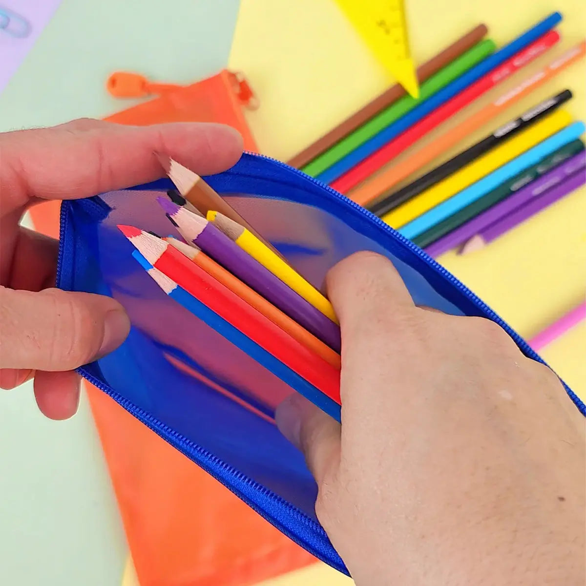 Lapicera Flexible de PVC con Cierrre | Barrilito 1004